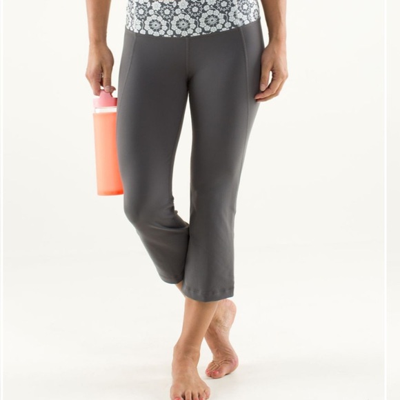 Lululemon Gather & Crow Crop Soot Light - Picture 7 of 7